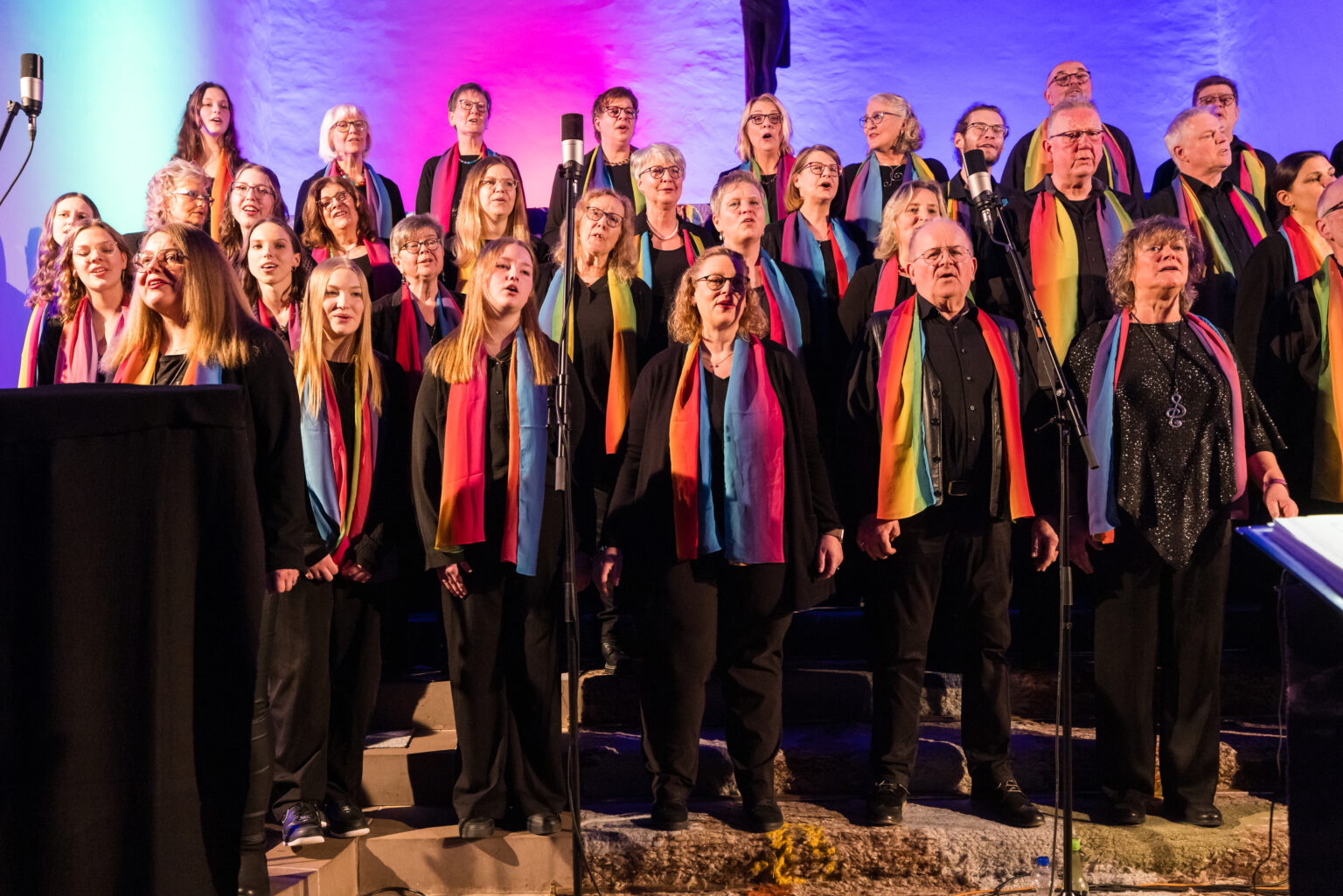Ein Teil vom Chor auf der Bühne
